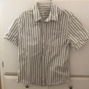 short sleeve button up